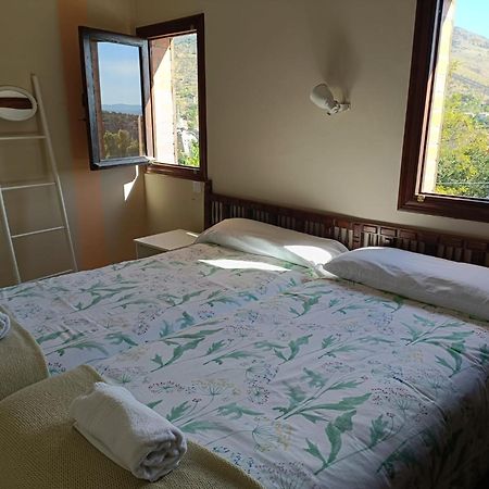Hotel Rural Don Burguillo El Tiemblo Kültér fotó