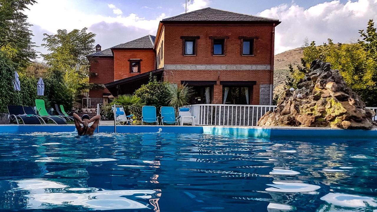 Hotel Rural Don Burguillo El Tiemblo Kültér fotó